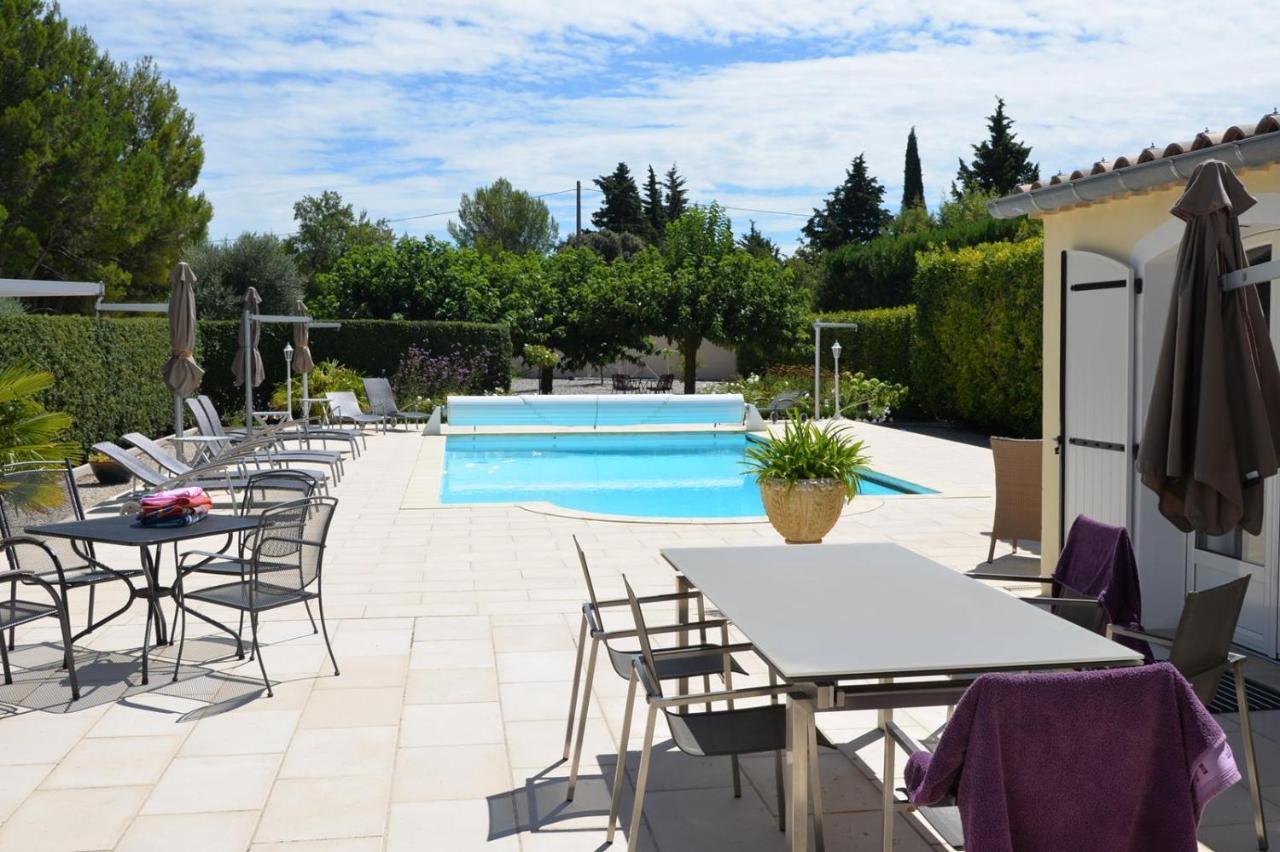 Bed and Breakfast Domaine Des Écureuils Carpentras Exterior foto