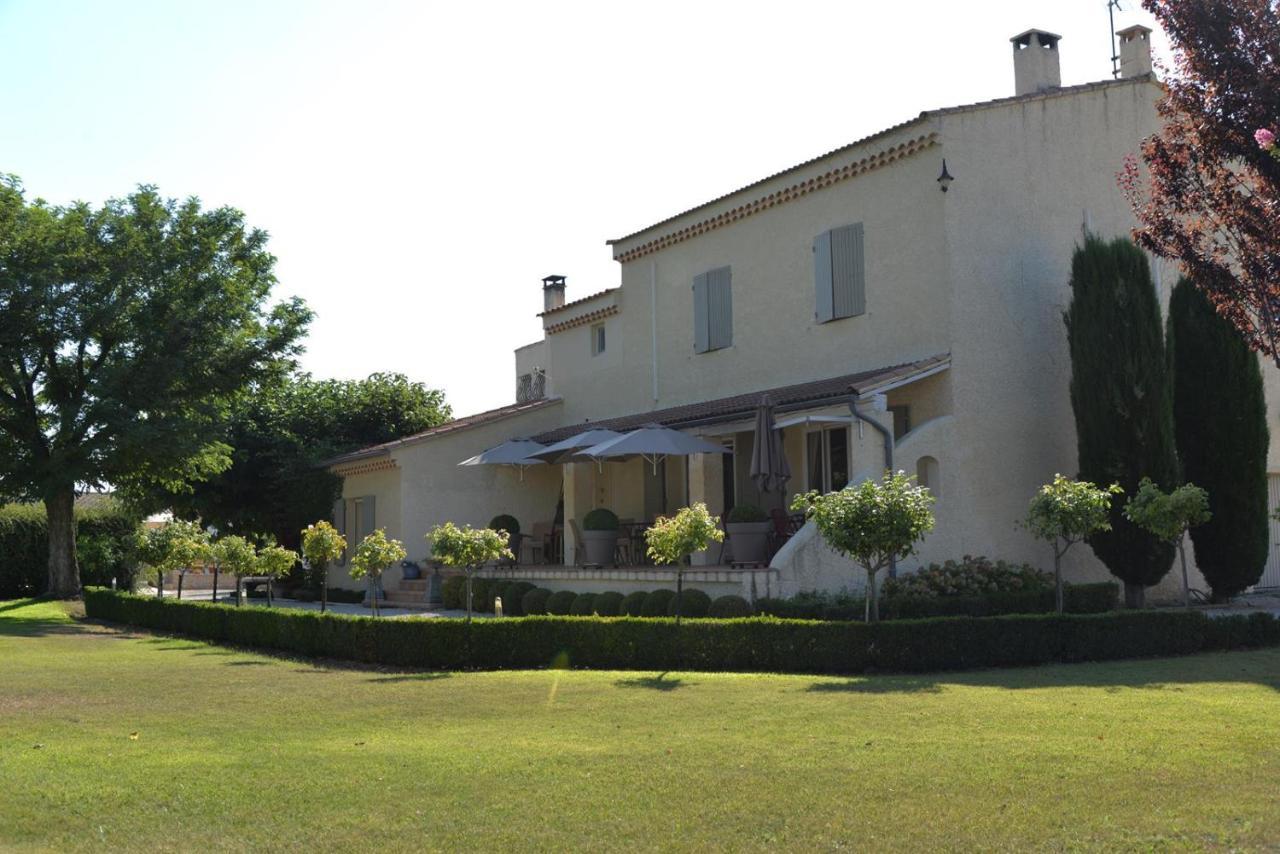 Bed and Breakfast Domaine Des Écureuils Carpentras Exterior foto