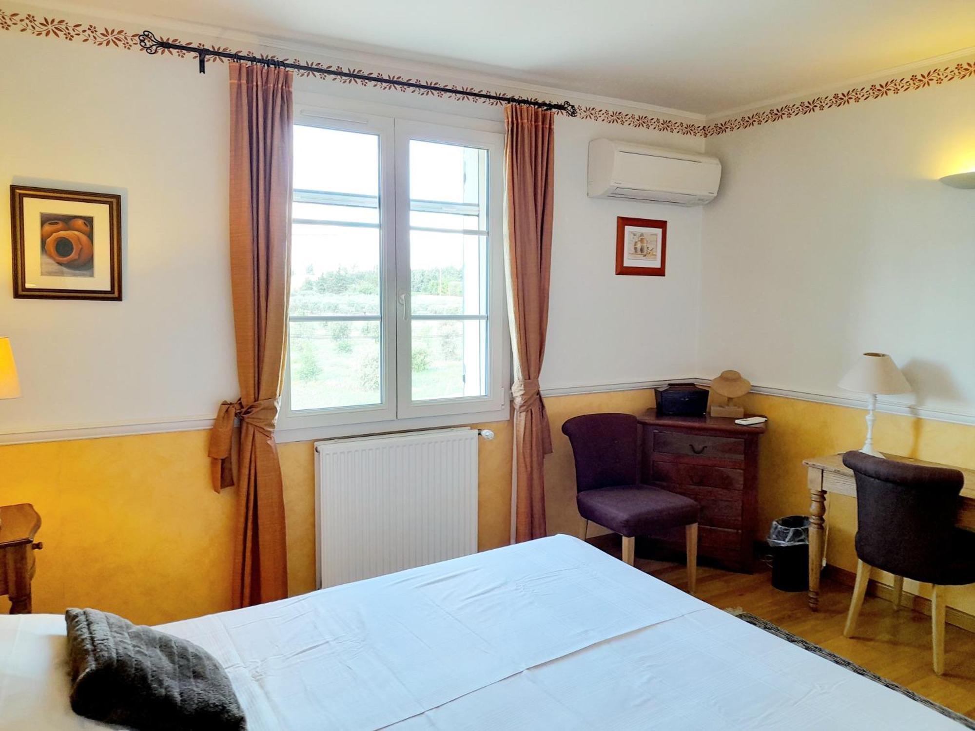 Bed and Breakfast Domaine Des Écureuils Carpentras Exterior foto